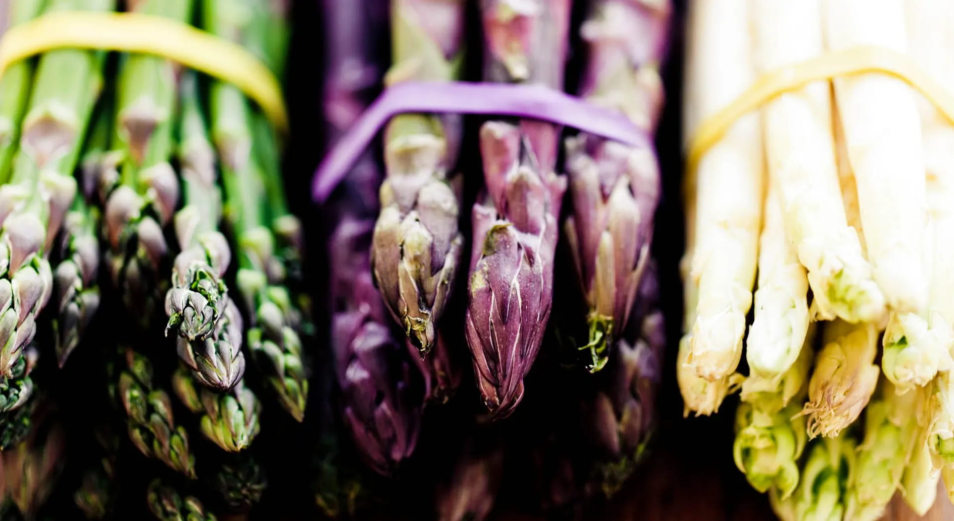 Come pulire e cuocere gli asparagi