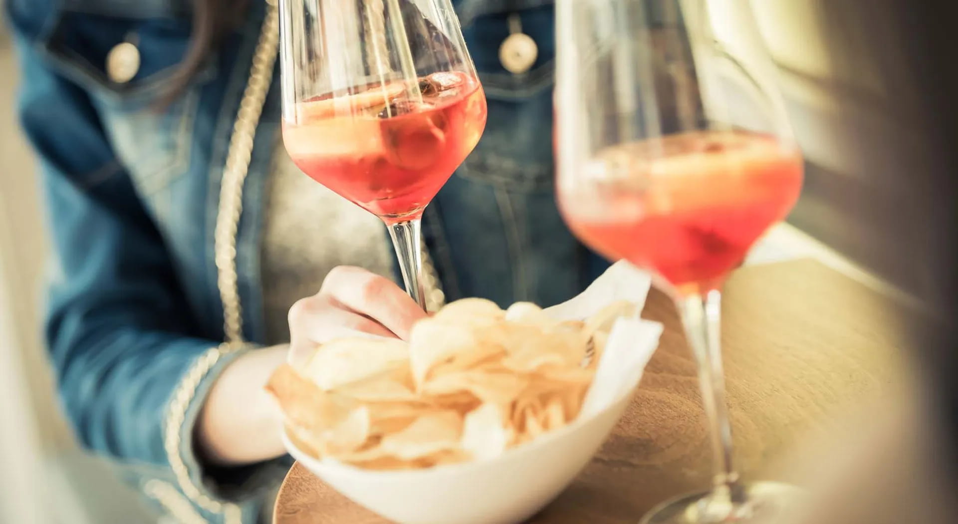 Der gute Ton beim Aperitif: alle Regeln und Tipps